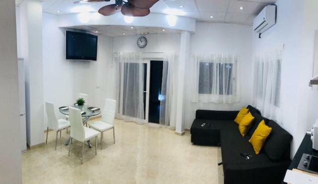 شقة Apartament Benalmadena Puerto Marina المظهر الخارجي الصورة